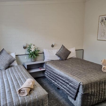 Y Motels Yarraman Eksteriør billede