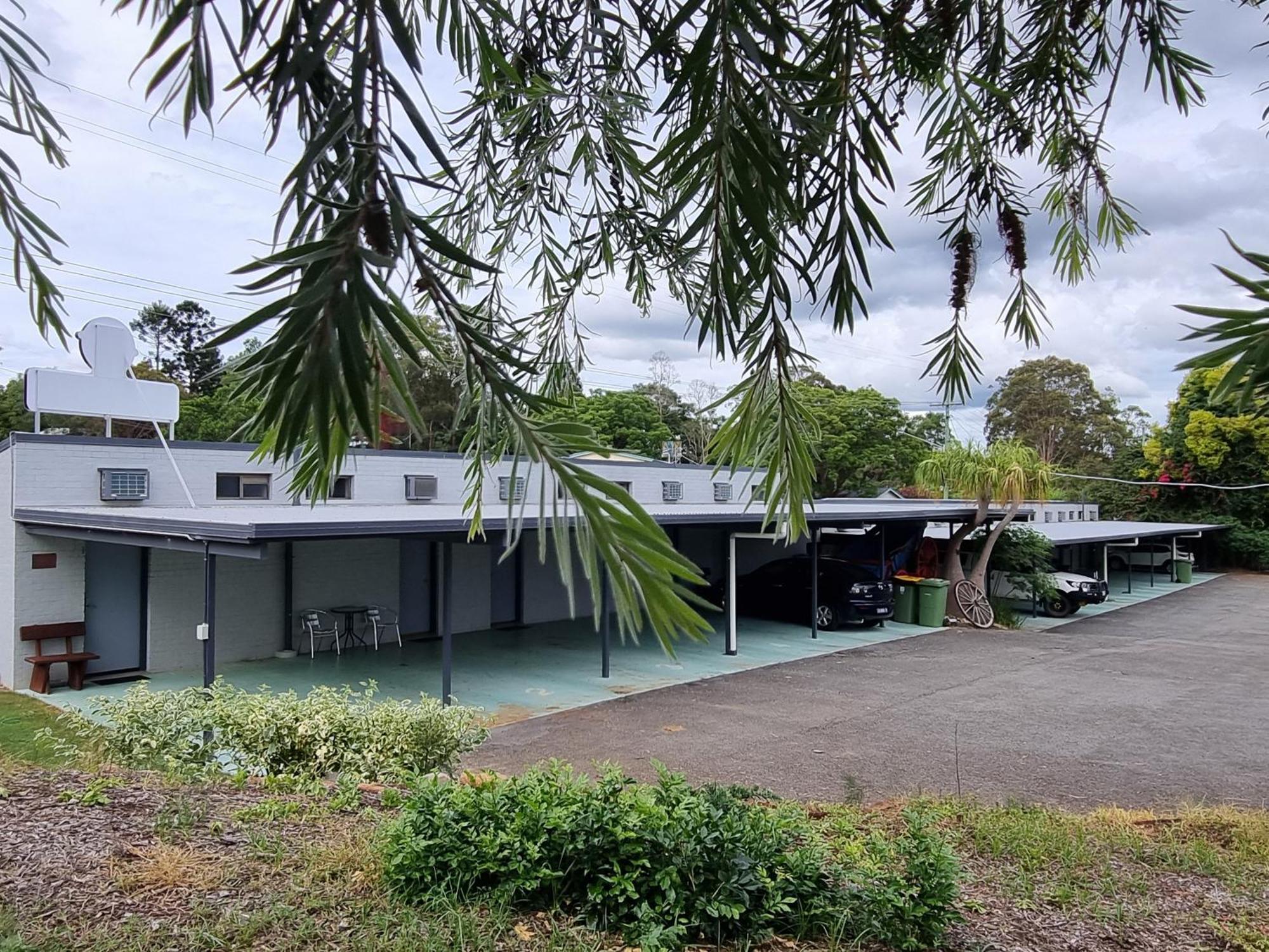 Y Motels Yarraman Eksteriør billede